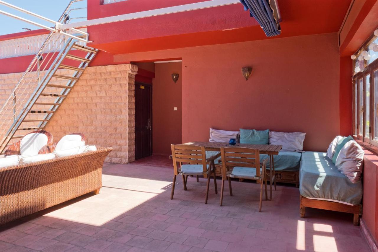 Casa Paca Alhucemas Guesthouse B&B ภายนอก รูปภาพ
